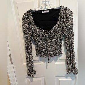 SO brand pullover blouse size S